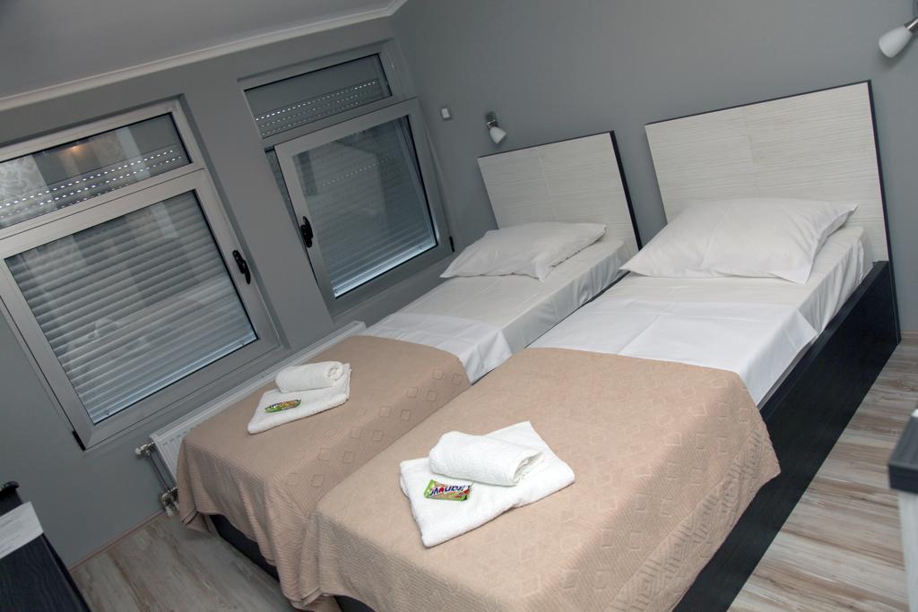Silver House Hostel Čačak Szoba fotó